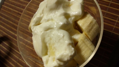 毎日食べるヨーグルトに、りんごとバナナをプラスして、腹持ちもよく、美味しく頂きました(^^)