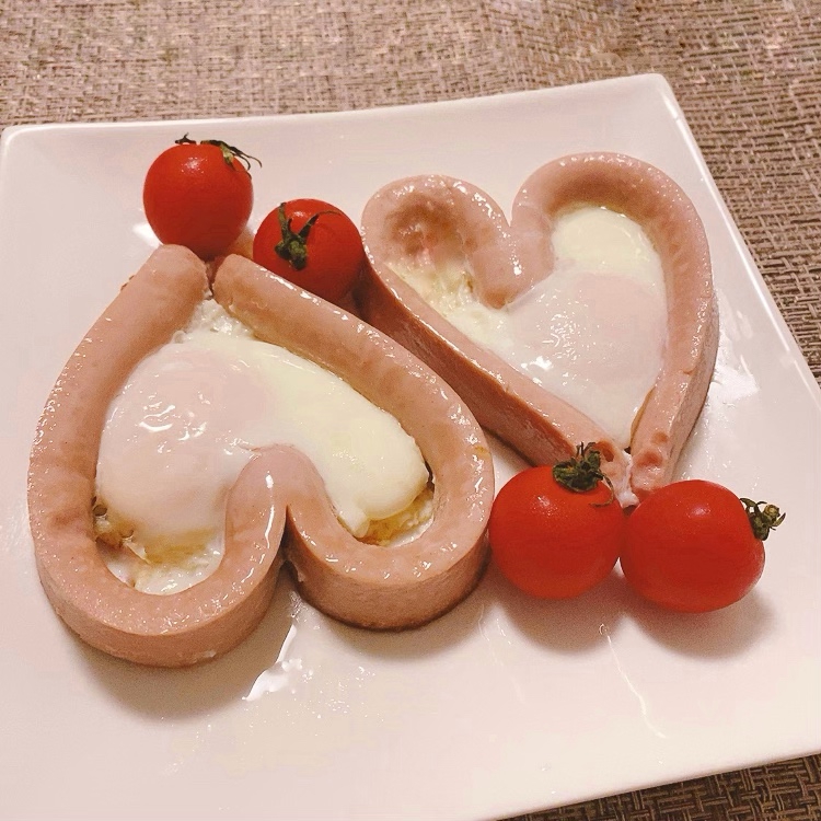 愛情いっぱい♡ハートの目玉焼き♡