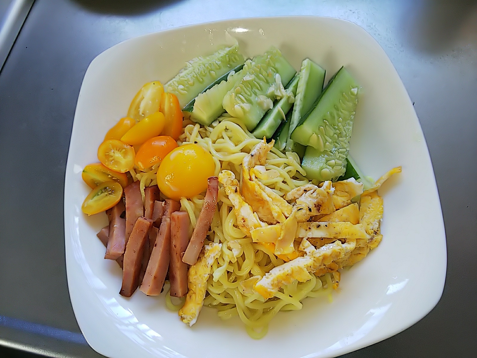 家で作ったゴマだれ冷麺