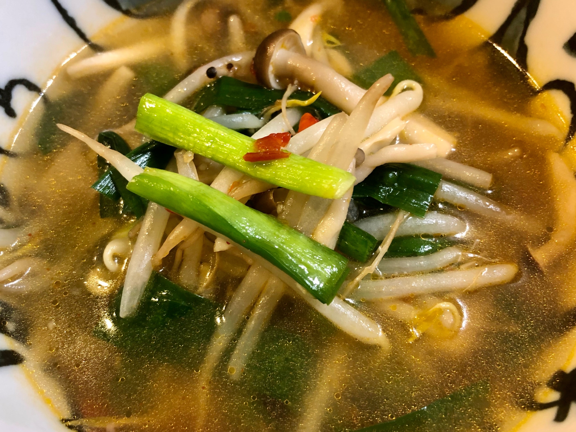 簡単副菜♫5分で完成野菜たっぷりピリ辛中華スープ