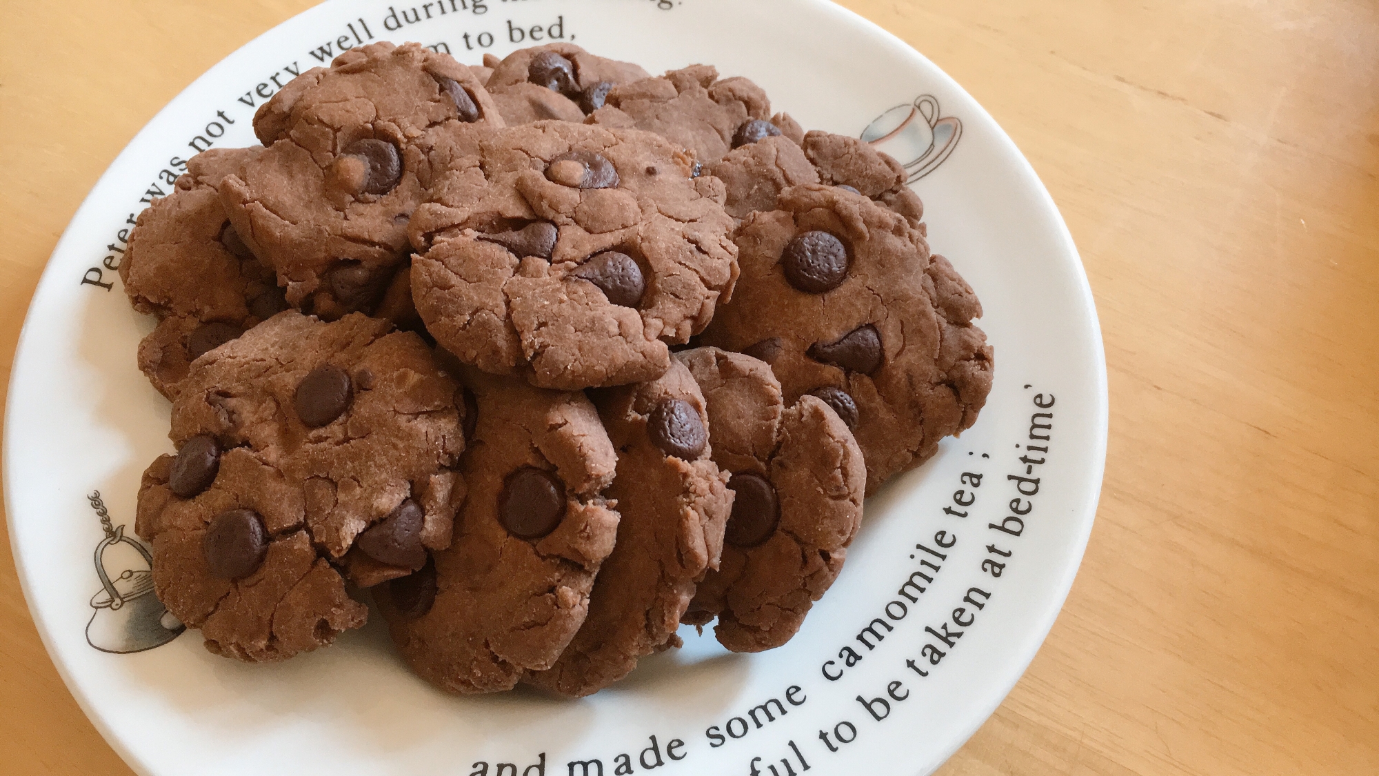 甘すぎない♪簡単チョコチップクッキーの作り方