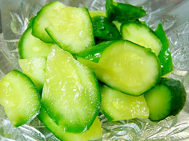 白だしで簡単 乱切りきゅうりのお漬物 レシピ 作り方 By Arakurea 楽天レシピ 白だしで簡単 乱切りきゅうりのお漬物 レシピ 作り方 By Arakurea 楽天レシピ