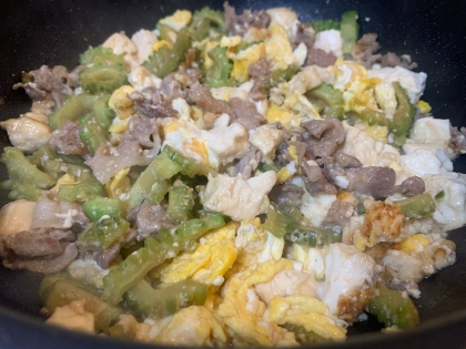 夏だ！絹ごし豆腐でふんわりゴーヤーチャンプルー♪