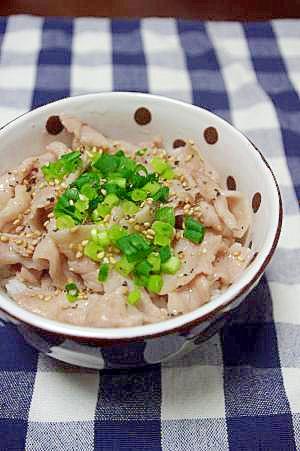 ねぎ塩レモンだれ♪豚カルビ丼