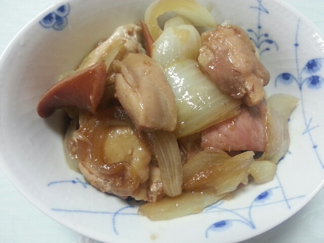 鶏肉とソーセージの蒸し煮