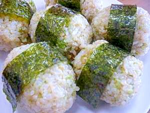 青のり おかかのおにぎり レシピ 作り方 By Megmako 楽天レシピ 青のり おかかのおにぎり レシピ 作り方 By Megmako 楽天レシピ