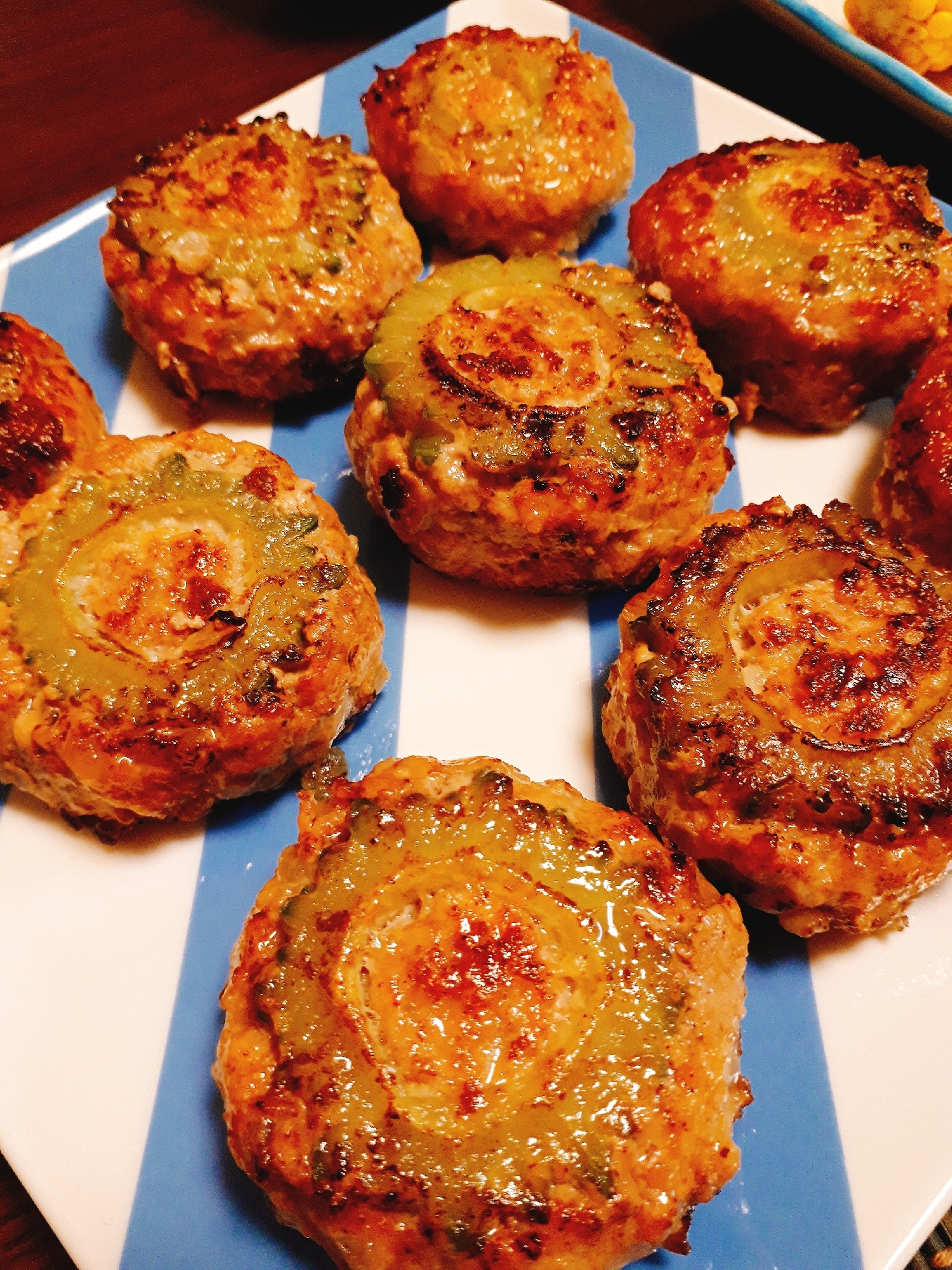 形がかわいい ゴーヤハンバーグ レシピ 作り方 By Katsuma 楽天レシピ 形がかわいい ゴーヤハンバーグ レシピ 作り方 By Katsuma 楽天レシピ