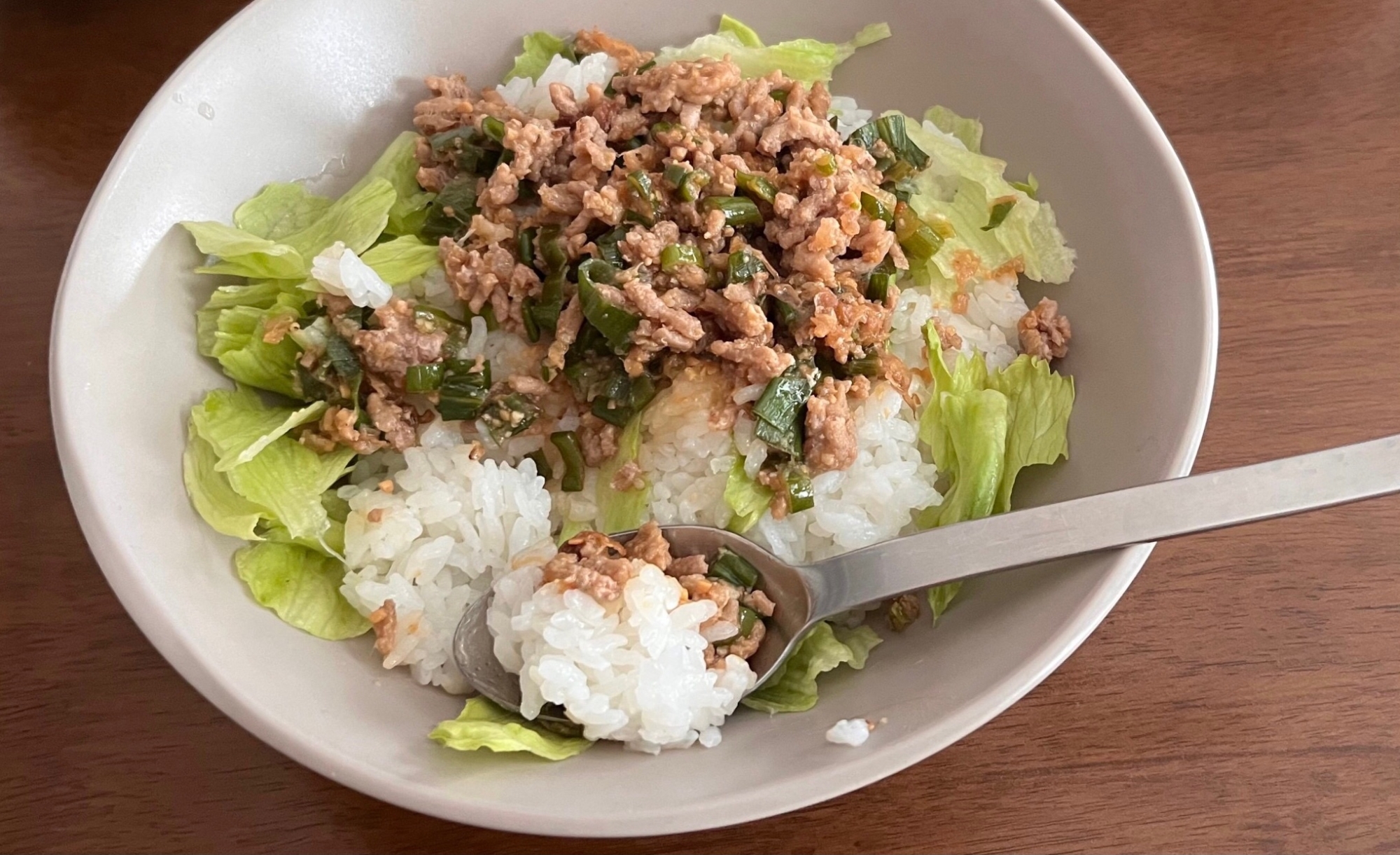 肉味噌レタス丼