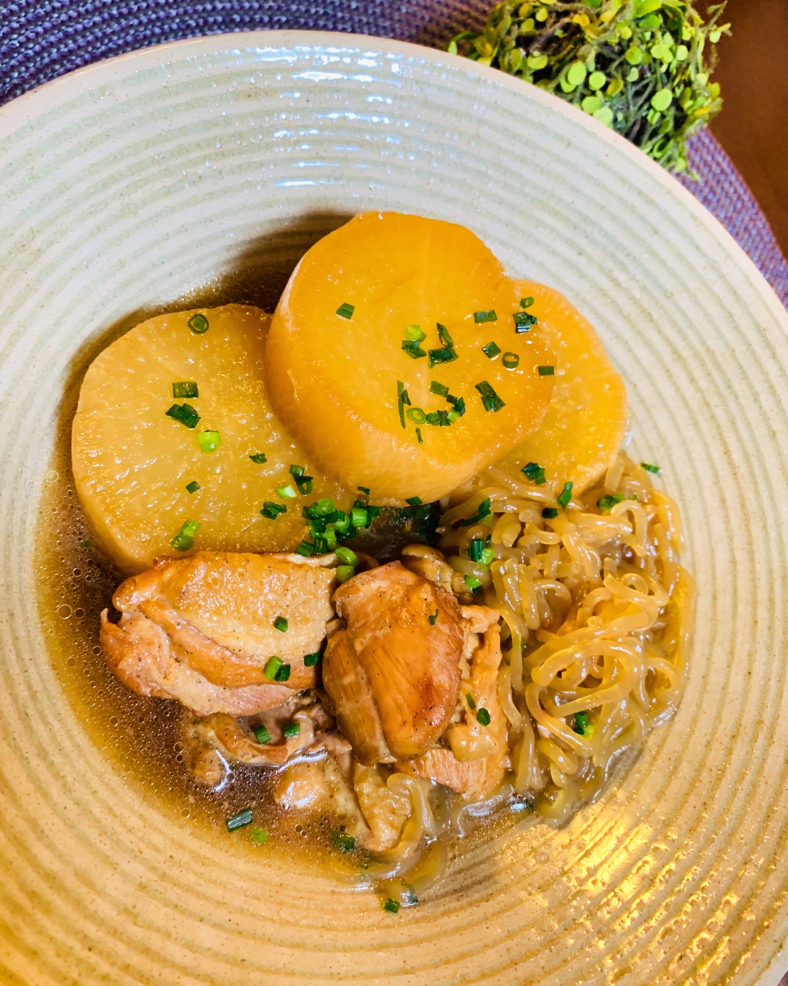 塩麹でコクうま♡やわらか大根と鶏肉の煮物