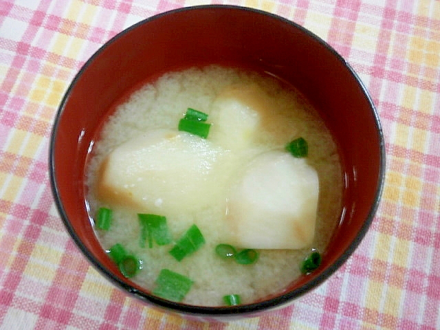 圧力鍋で！大きな里芋の味噌汁