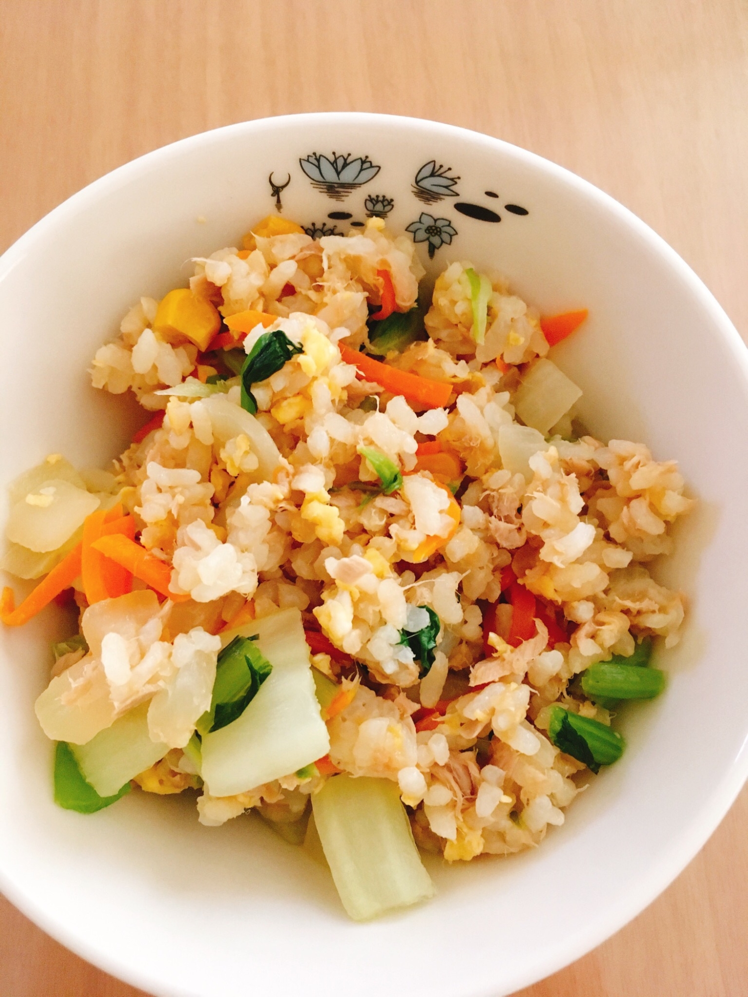 ＊幼児食＊野菜たっぷりツナ炒飯