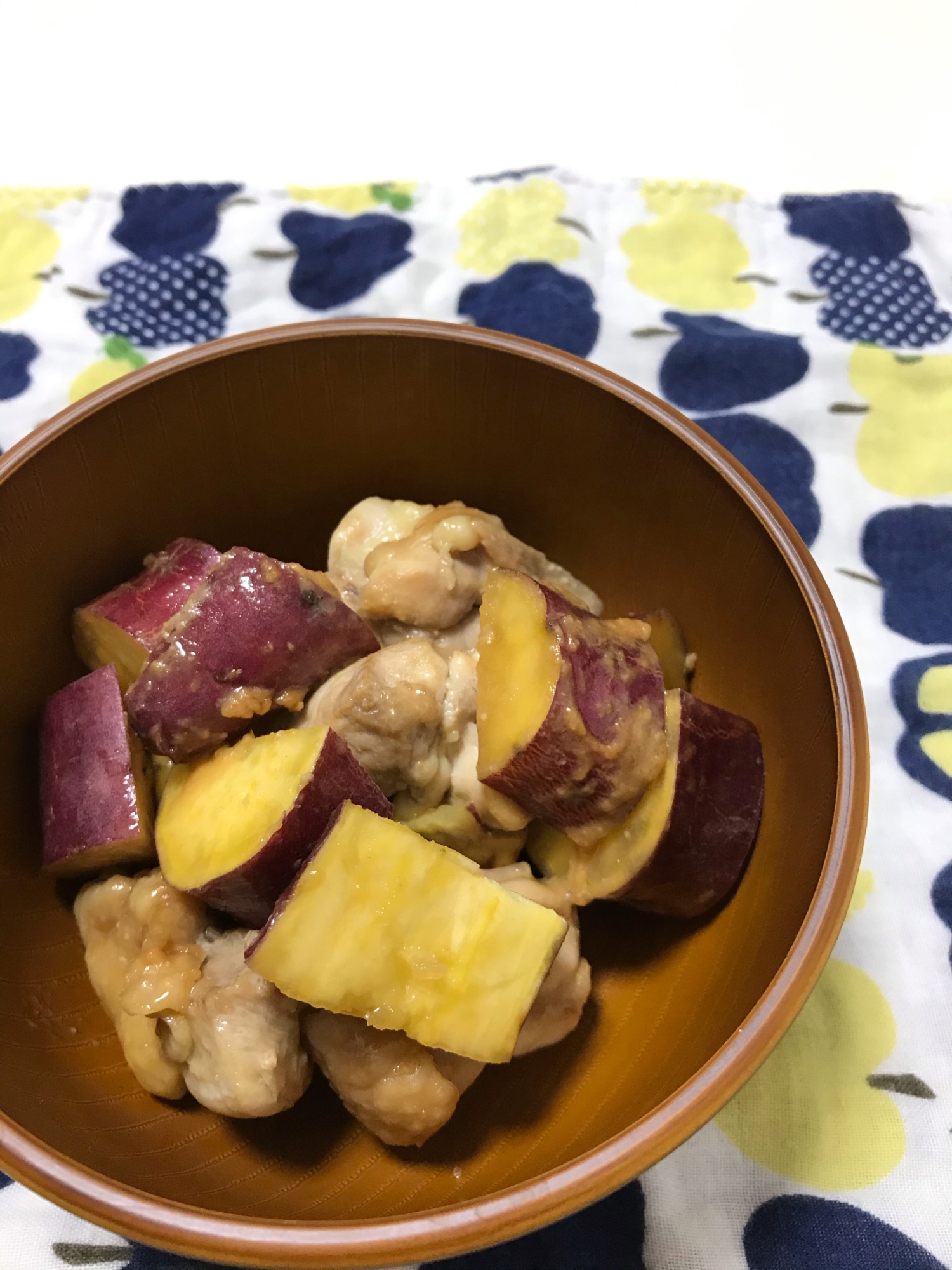 こっくり美味！さつまいもと鶏肉の味噌バター煮