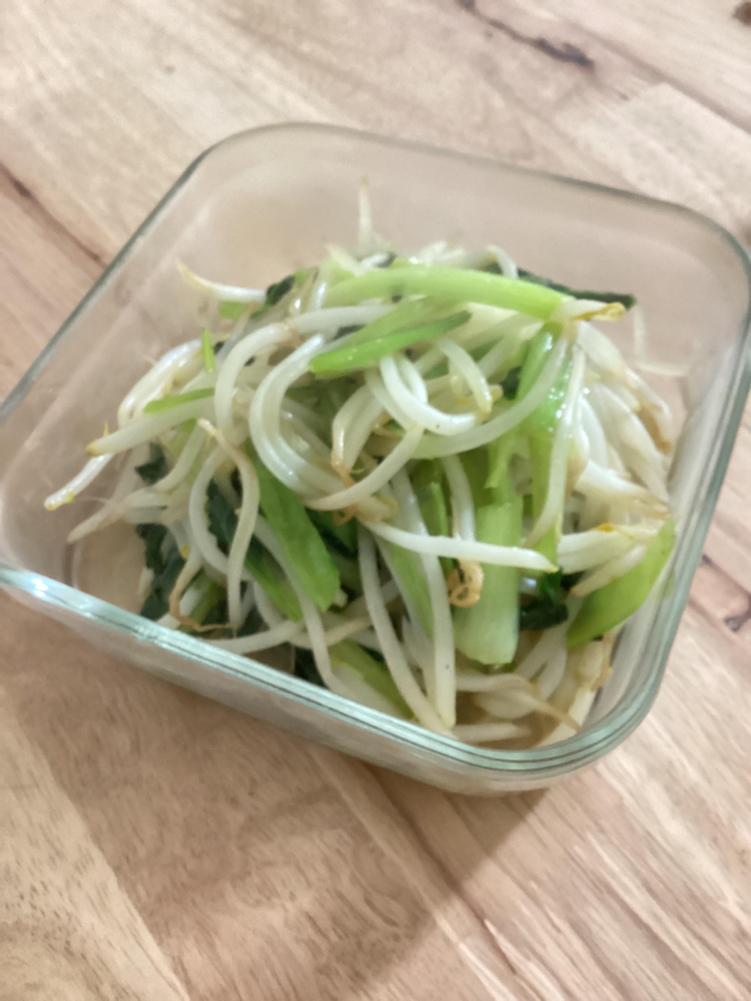 ターサイともやしの炒めもの