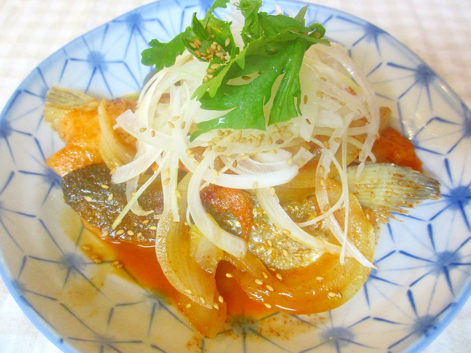 鮭と玉ねぎのピリ辛煮