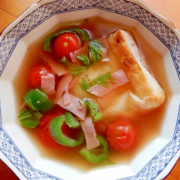 +鶏がらスープの素❤映えて美味しい洋風お雑煮♪