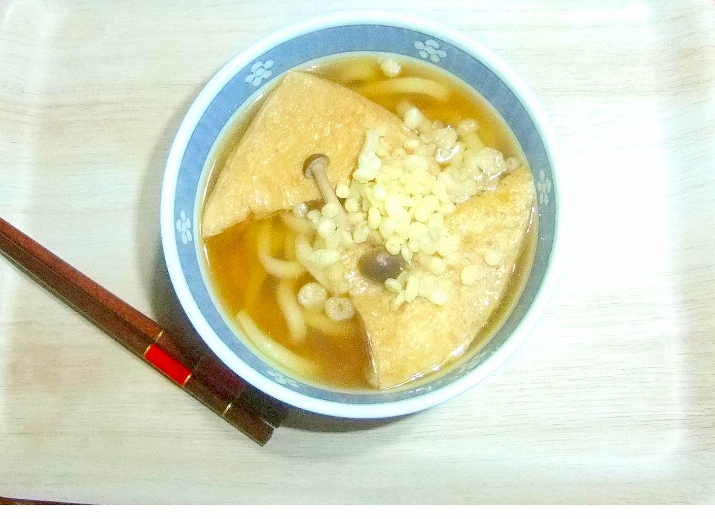 お揚げ天かすの温かいうどん