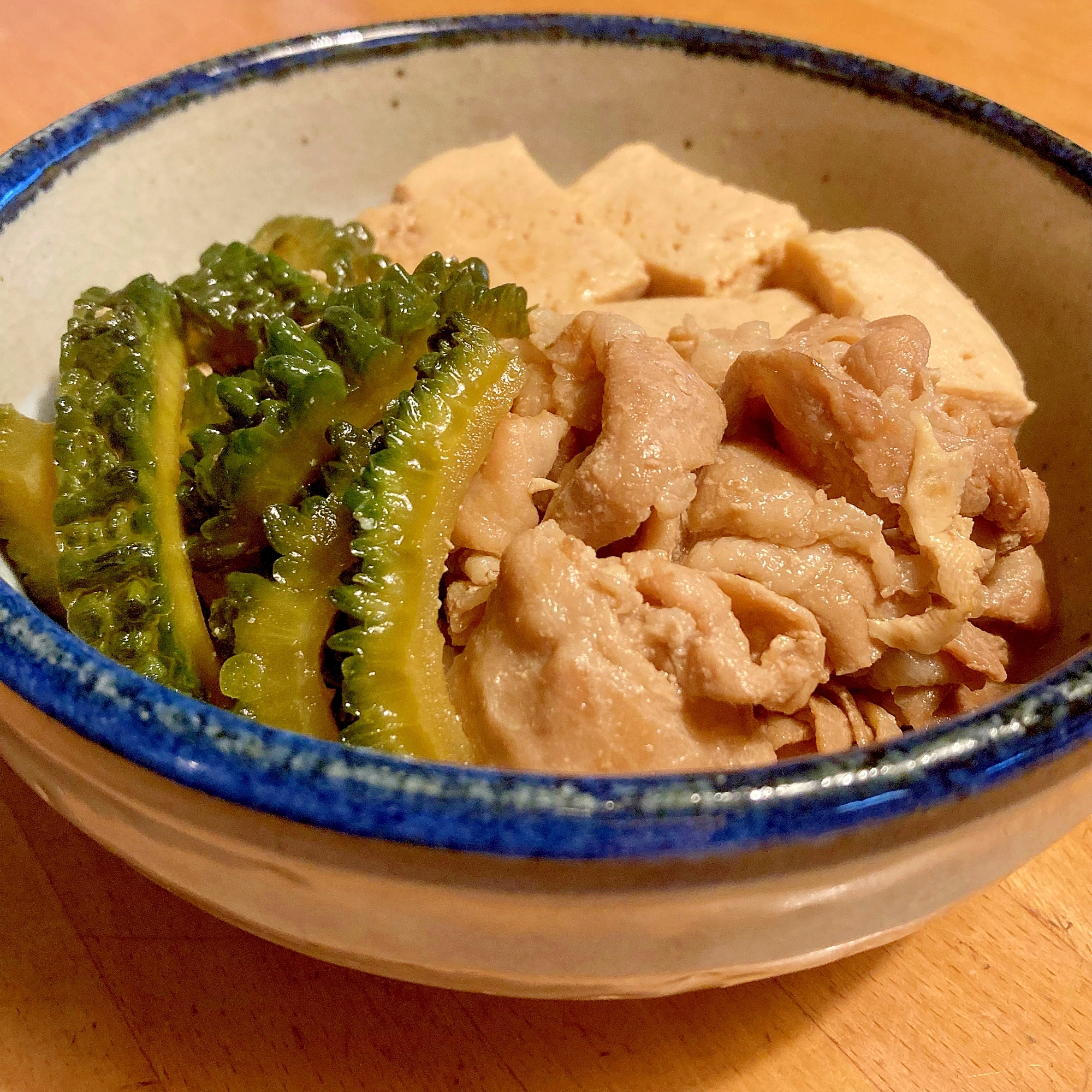 冷凍豆腐を使って☆ゴーヤと豚肉の煮物
