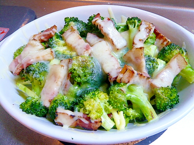 ブロッコリーとベーコンととろ りチーズのオーブン焼 レシピ 作り方 By ヒッキーノンキ 楽天レシピ ブロッコリーとベーコンととろ りチーズのオーブン焼 レシピ 作り方 By ヒッキーノンキ 楽天レシピ