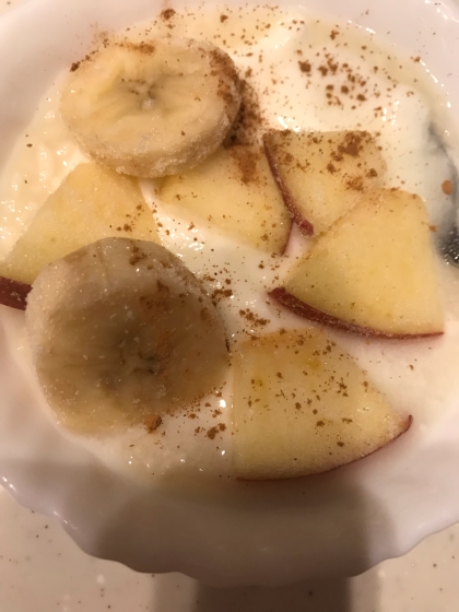 シナモン香る☆りんごとバナナのヨーグルト