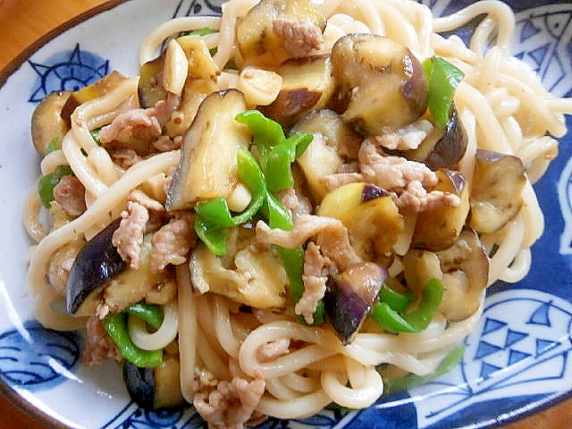 冷凍うどんで☆ナスとピーマンの焼きうどん☆