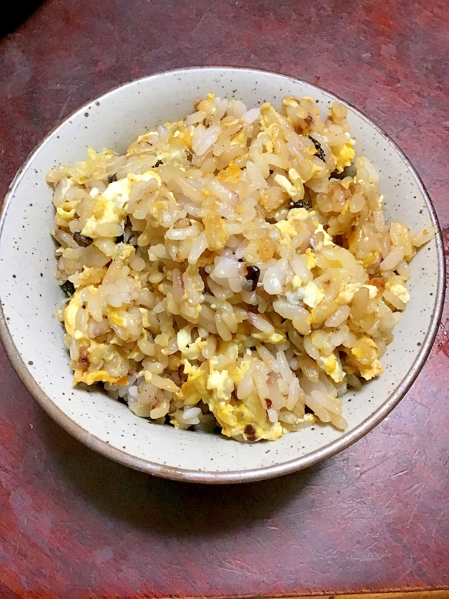 雑穀米のタマゴ炒飯。