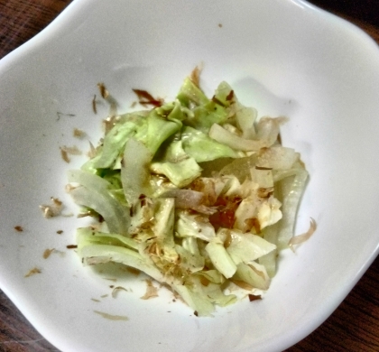 レンジで☆キャベツと玉ねぎのおかか和え