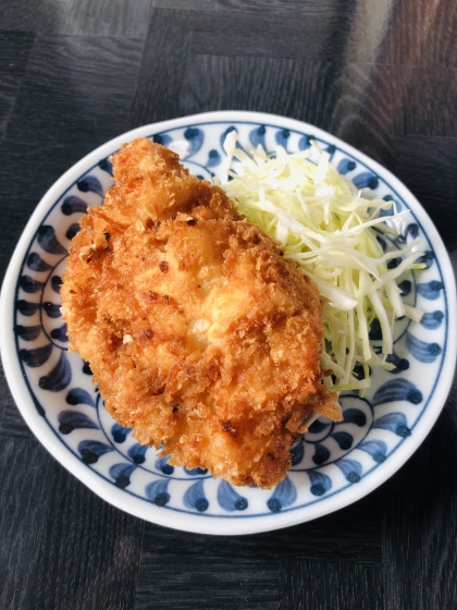 レシピを参考にして作ってみました。シンプルに味付けした白身魚は食べやすくて良いですね。衣がサクサクで身がふっくらとしていて美味しくいただけました。