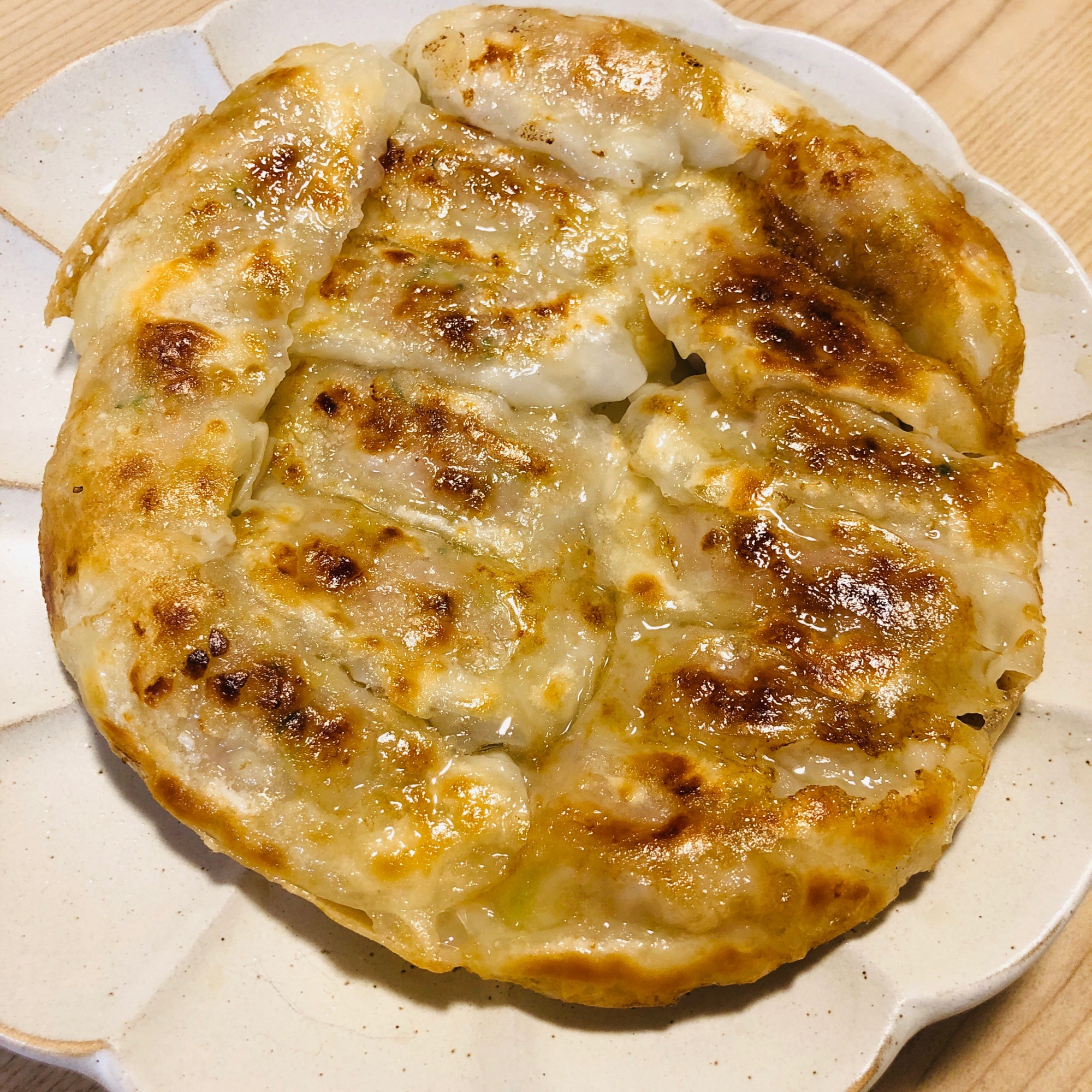 ごま油で、パリパリ餃子の焼き方