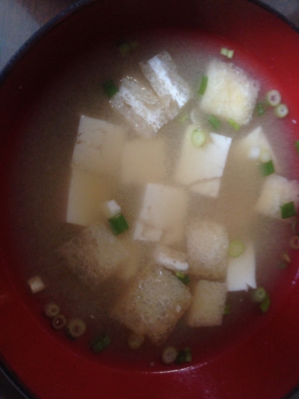 お豆腐と揚げのお味噌汁