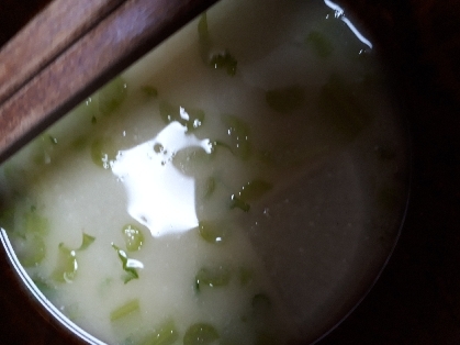 大根葉と里芋の味噌汁