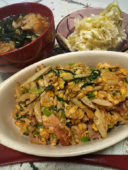 ゴボウと小松菜と豚肉の炒飯