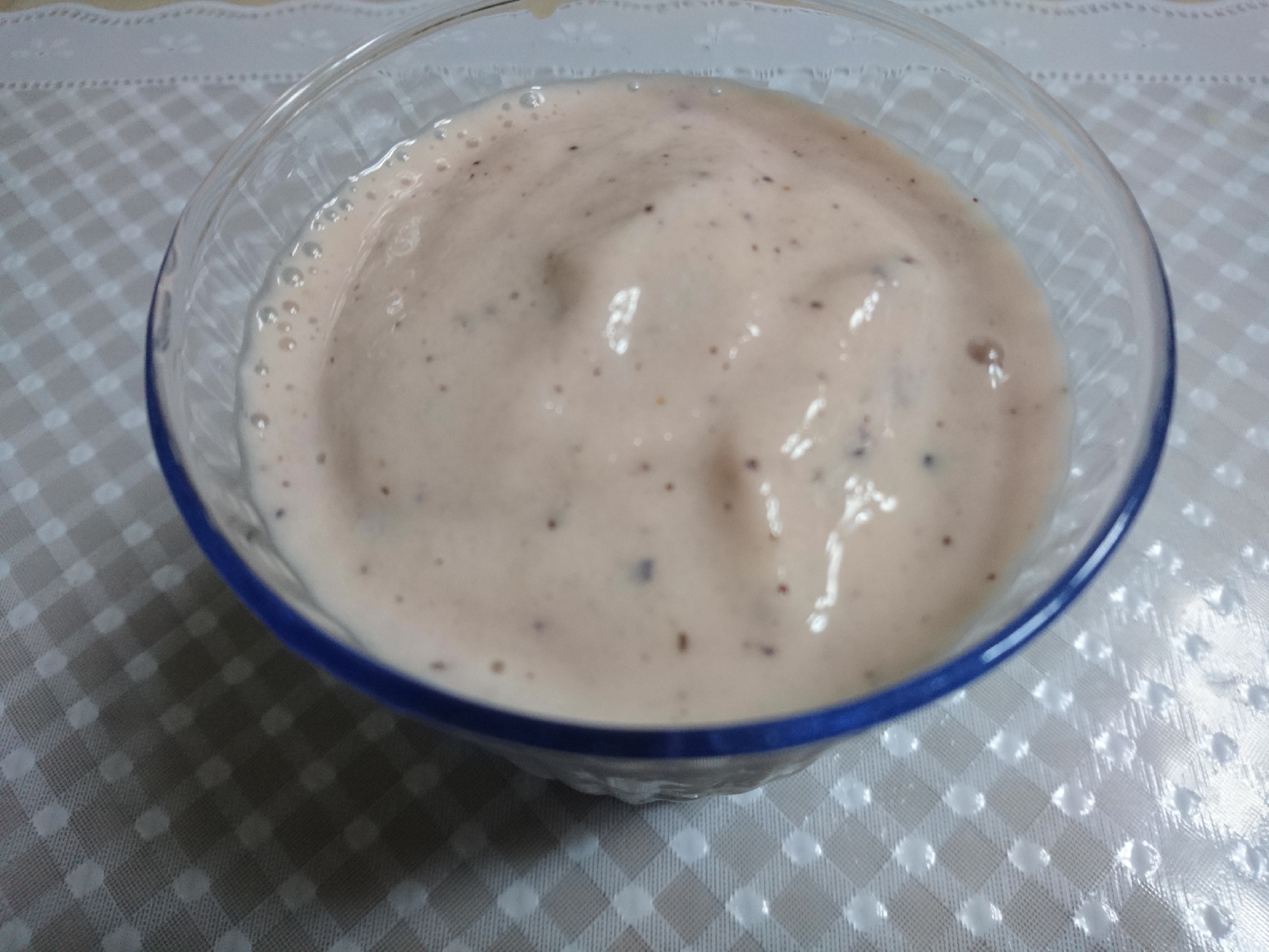 りんごと巨峰とバナナのヨーグルトスムージー