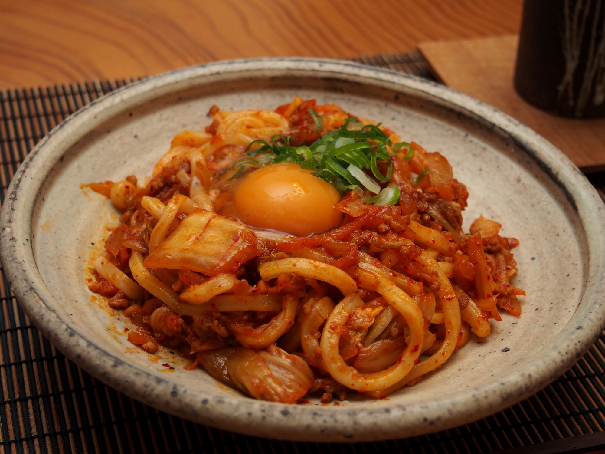甘辛ピリリ！キムチたっぷり焼きうどん