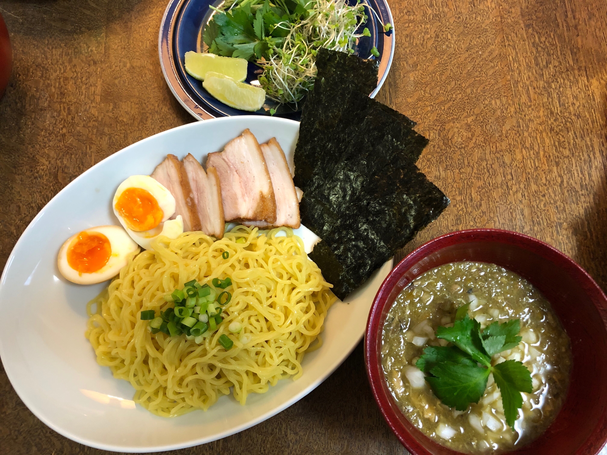 手作り魚介つけ麺