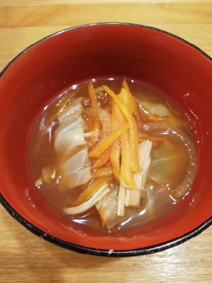 うちはみんな赤だし好きだけど、お高いから時々ねってちびちび使ってるんだ(~_~;)やっぱり美味しいね♪
それで続きなんだけど、ニコニコ顔文字でちゃんと つづく