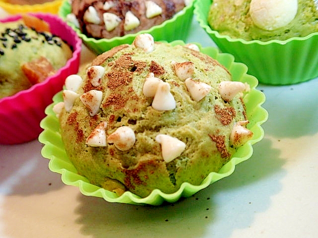 ホワイトチョコチップとシナモンの抹茶マフィン