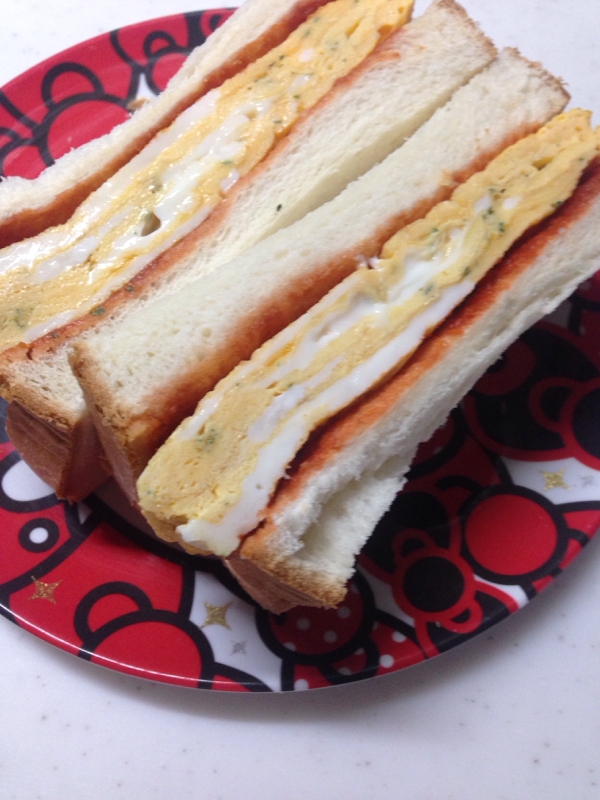 厚焼き玉子のホットサンド(*^^*)☆