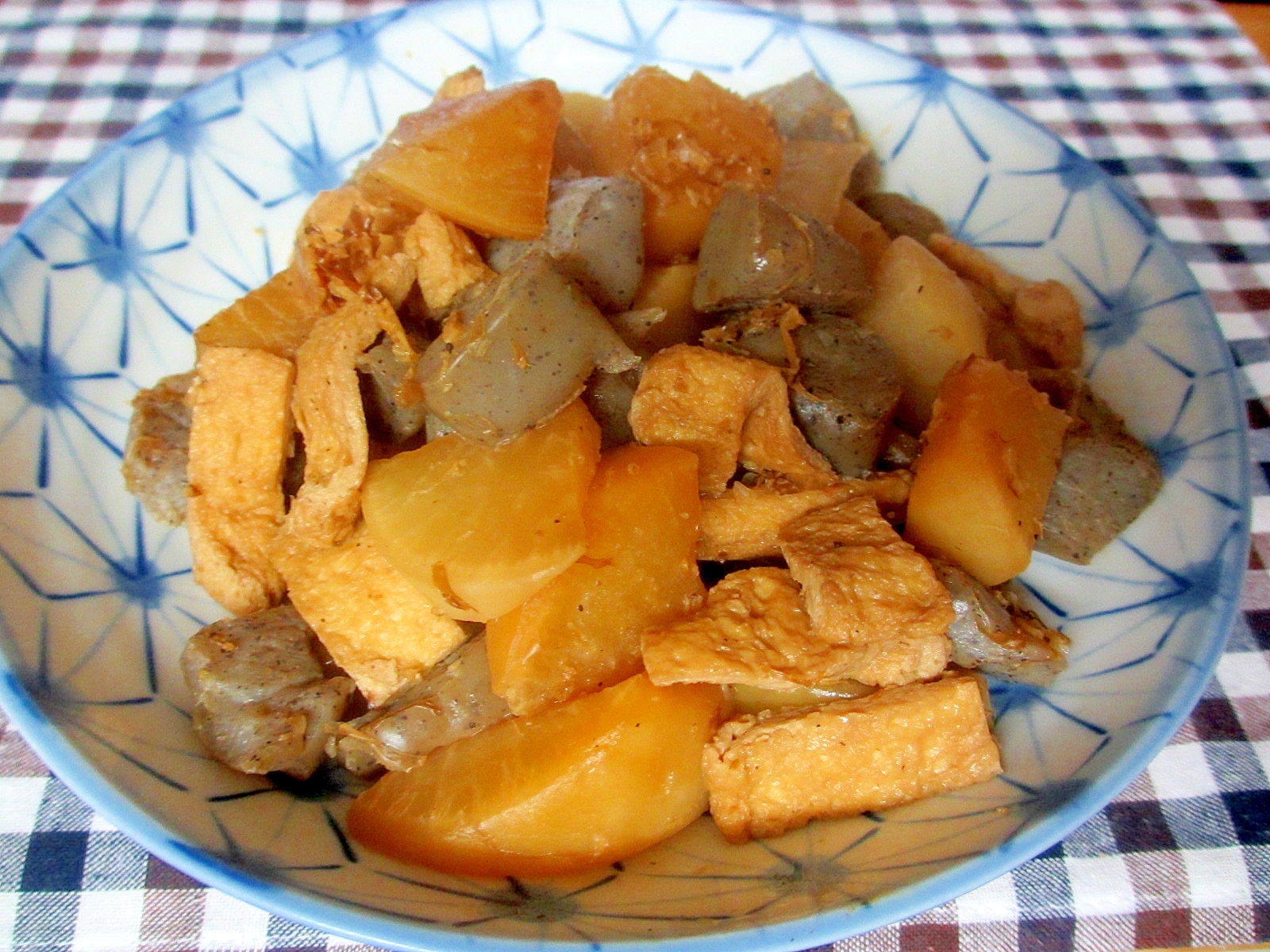 圧力鍋で大根、こんにゃく、油揚げの煮物