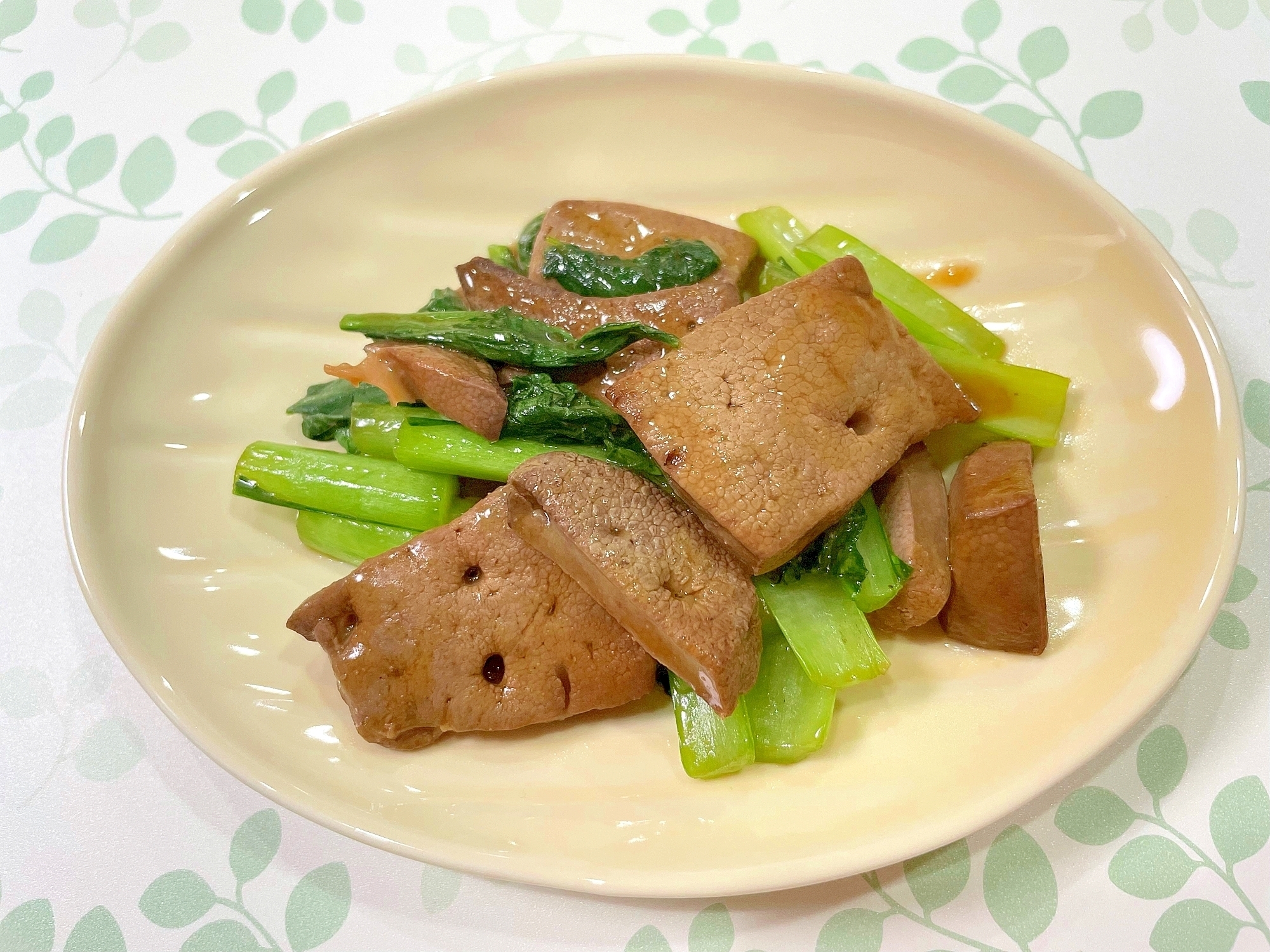 豚レバーと小松菜の炒め物