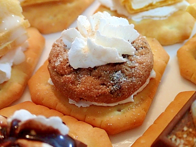 ホイップとチョコチップクッキーのクラッカー