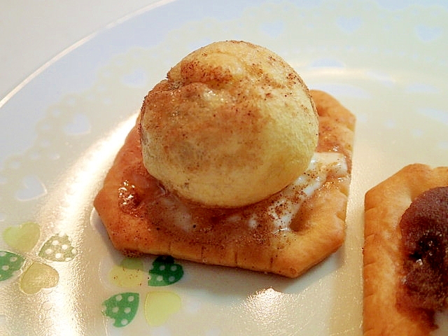 クリームチーズとチョコシューの焼きクラッカー