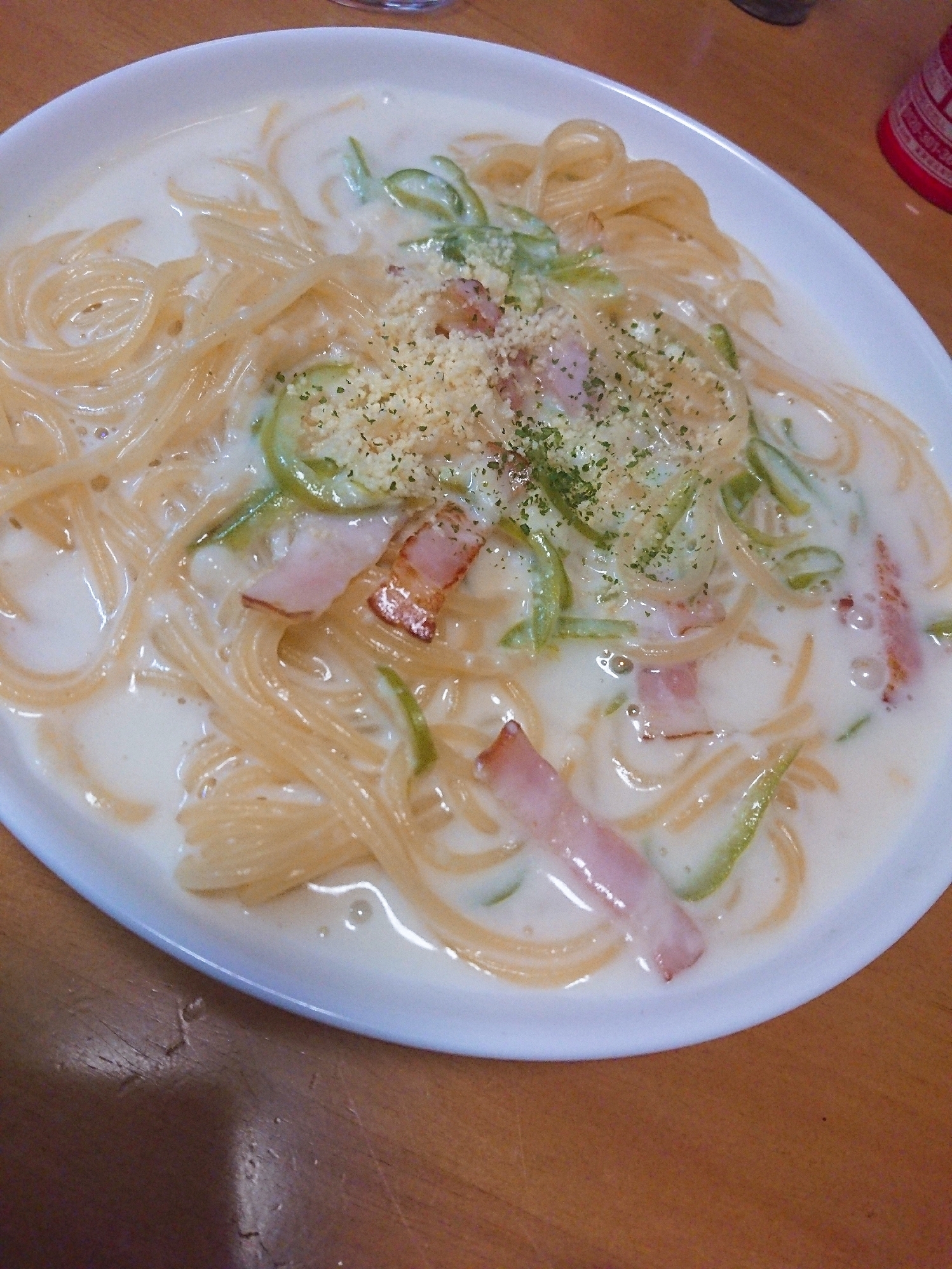 ベーコンとピーマンのクリームパスタ