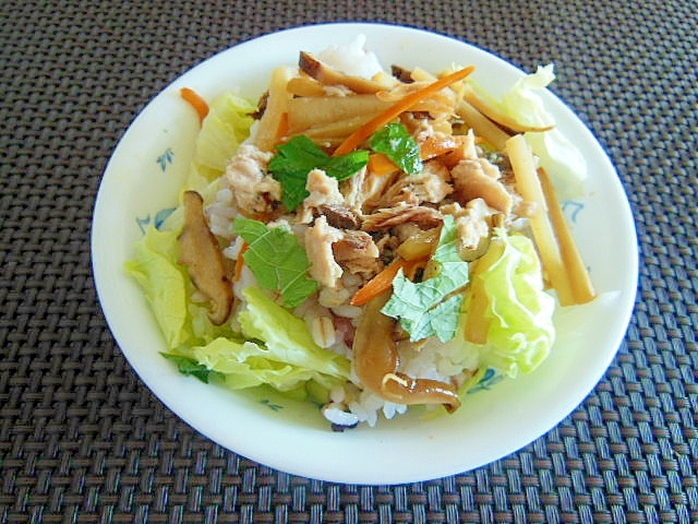 ツナときんぴらのサラダ雑穀丼ぶり♡