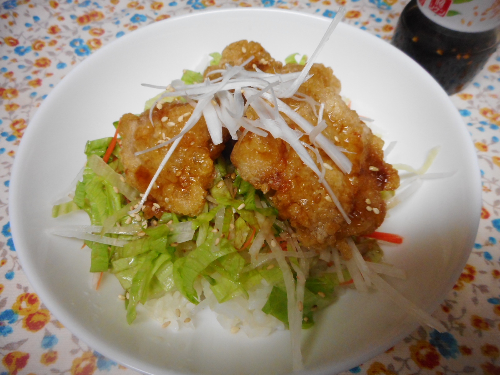 【中華ごま】鶏の唐揚げサラダ丼