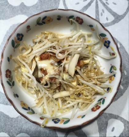 おつまみにもやしとキムチのレッドチェダーチーズ焼き