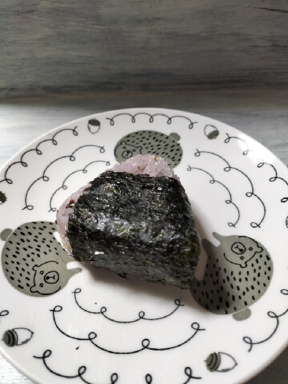 きょうはこちら♬雑穀米を炊いたのでおにぎり作ってみました❣いつも美味しいおにぎりレシピ感謝です(⁠◕⁠ᴗ⁠◕⁠✿⁠)