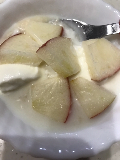 朝食に☆りんごのヨーグルト