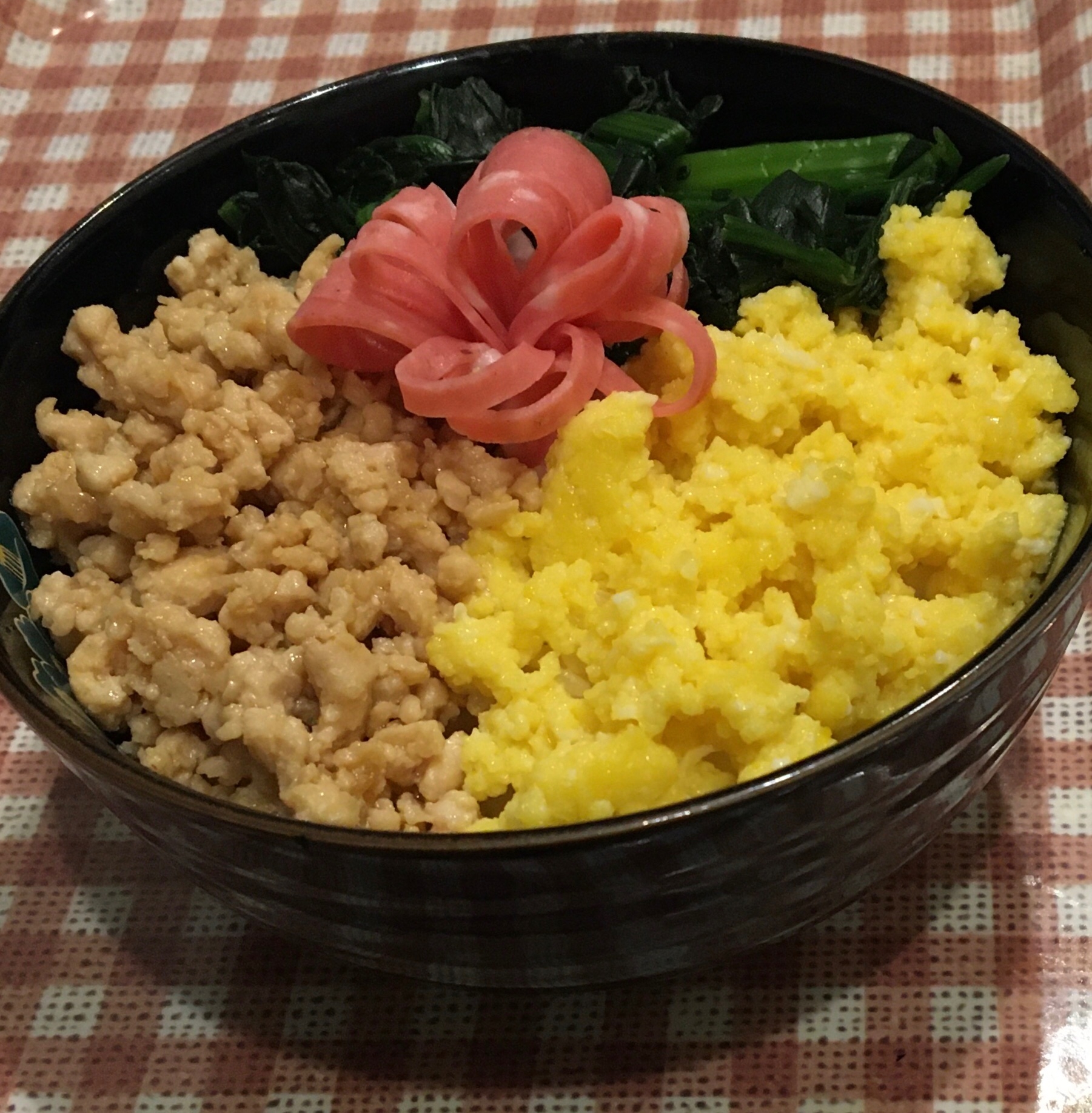 母の日に☆3色そぼろ丼♪