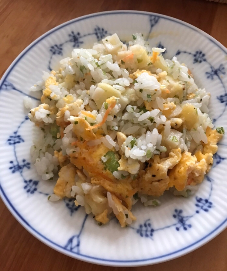 レンコン天と枝豆 人参のチャーハン レシピ 作り方 By ボンド子 楽天レシピ レンコン天と枝豆 人参のチャーハン レシピ 作り方 By ボンド子 楽天レシピ