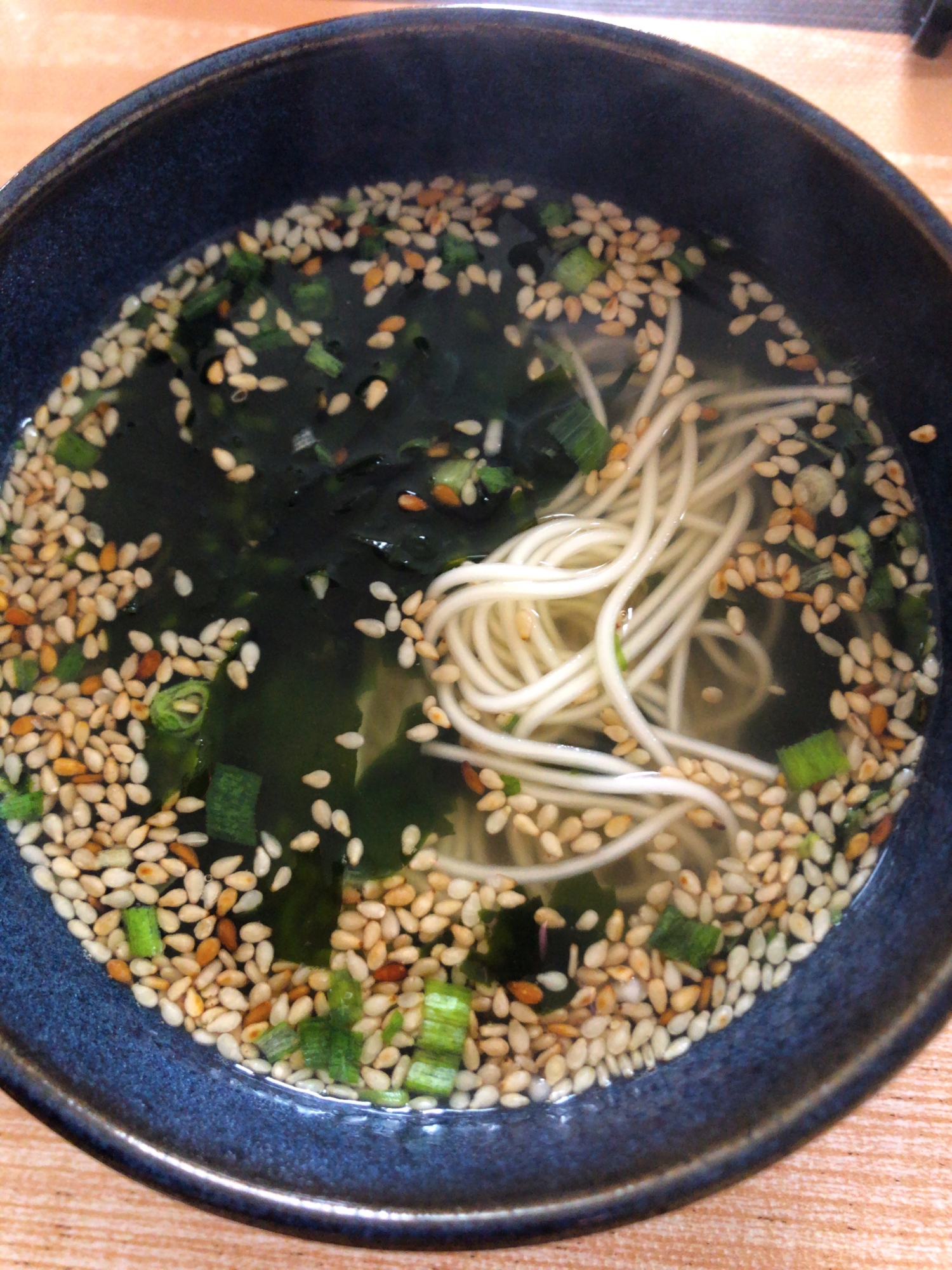 ごまたっぷりわかめスープのにゅうめん